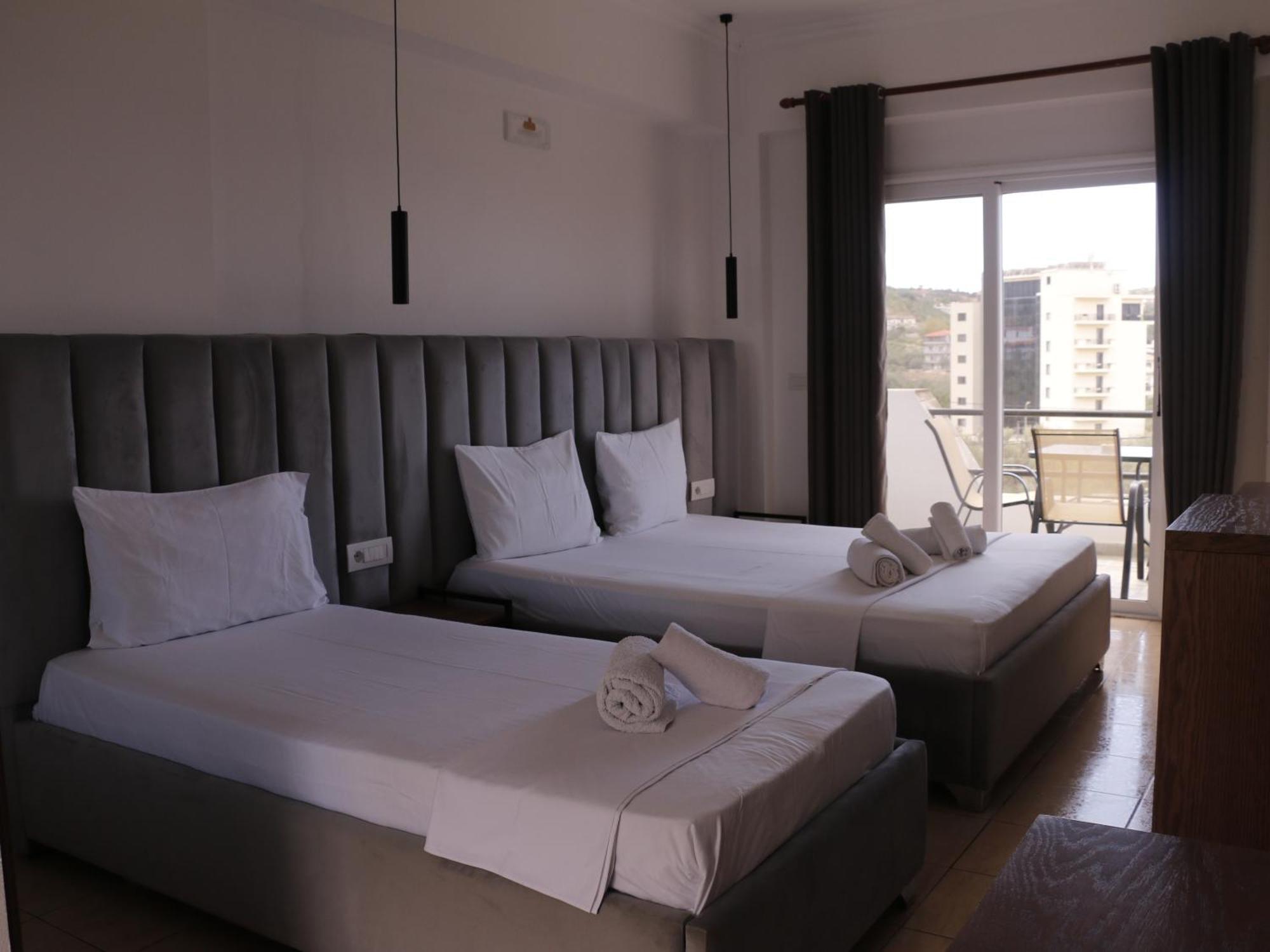 Velco Bb Himara Bed & Breakfast Exterior photo